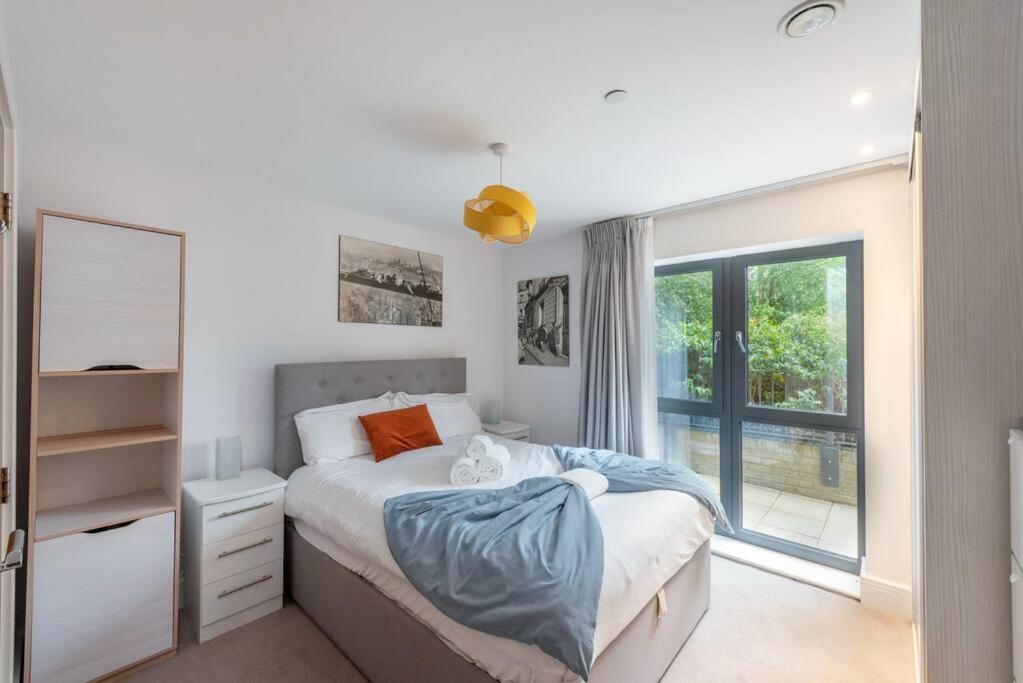 Appartamento Stylish 2 Bed 2 Bath In Highgate & Free Parking Londra Esterno foto
